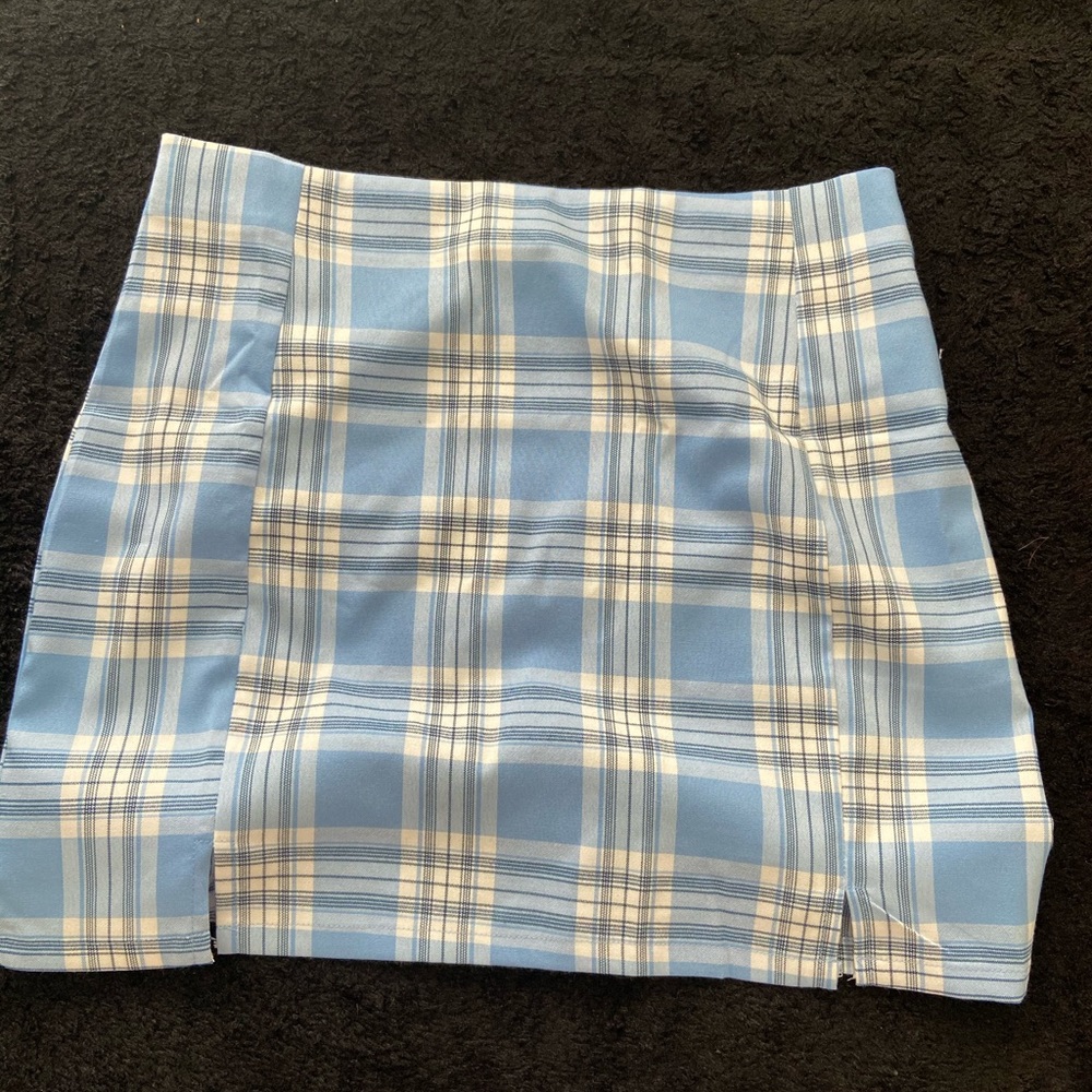 Super cute plaid blue skirt!